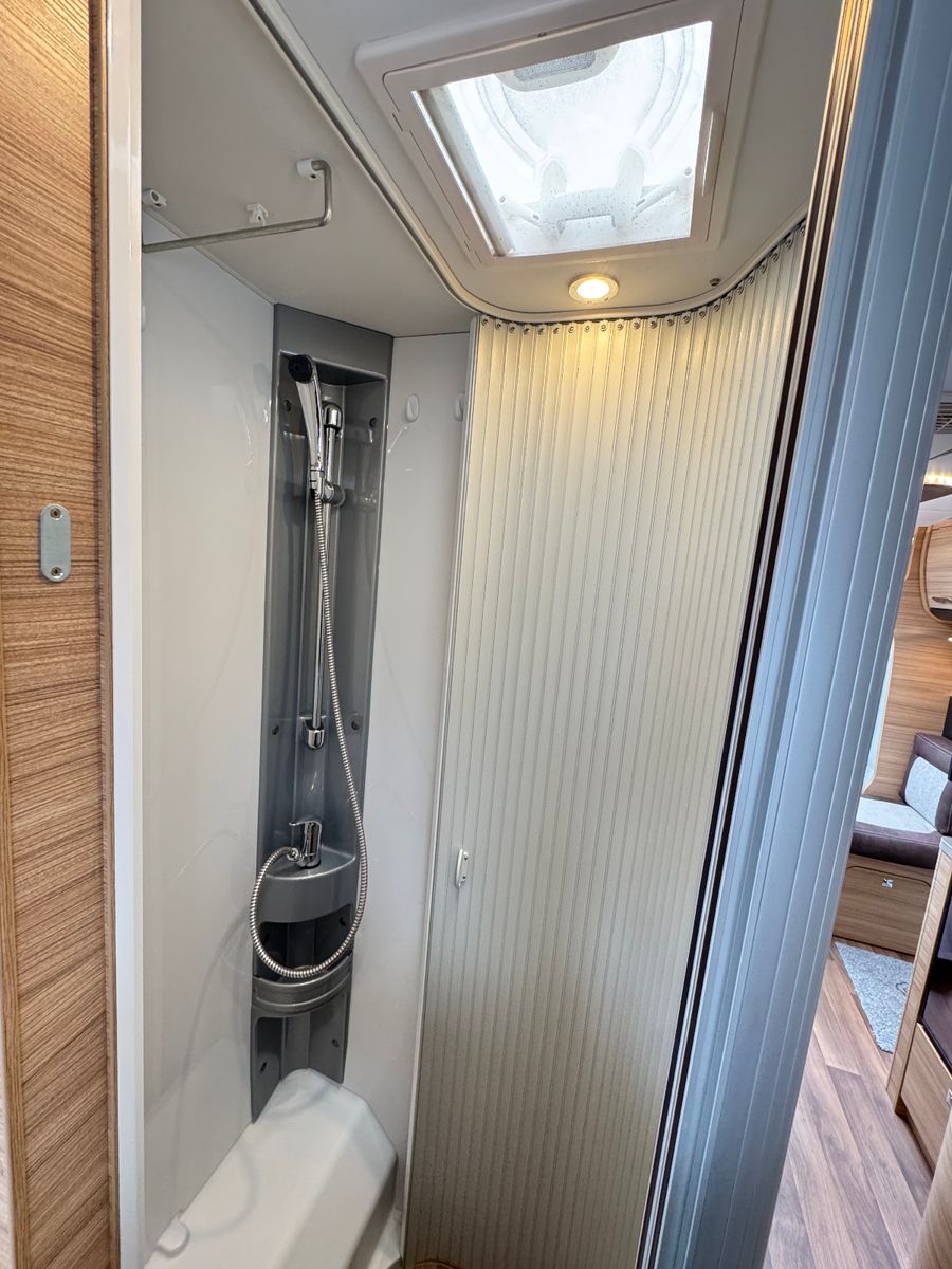 Fahrzeugabbildung Dethleffs ADVANTAGE EDITION T 7051 EB DACHKLIMA 2X LITHIUM