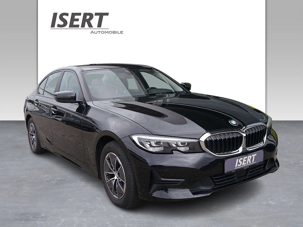 BMW 320i Lim. Advantage A. +AHK+DAB+PDC+SHZ+KLIMA+
