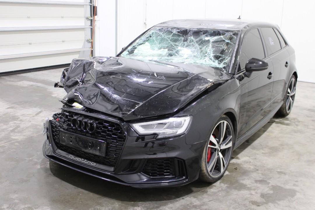 Audi RS3 AUTO