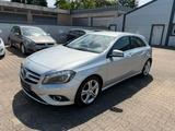Mercedes-Benz A220 Automatik Bi-Xenon Navigation SHZ PDC ACC - silberne Mercedes-Benz A 220