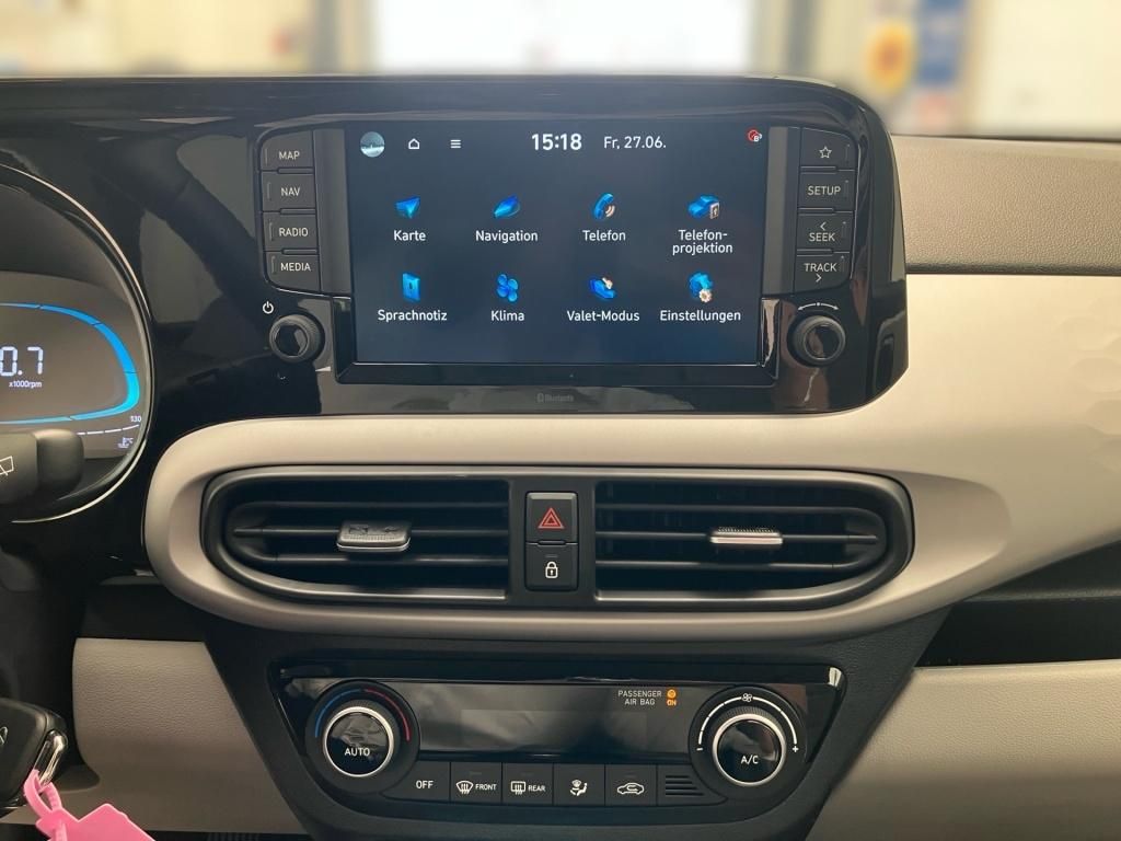 Fahrzeugabbildung Hyundai i10 1.2 Benzin M/T Prime KlimaA Navi KAM PDC