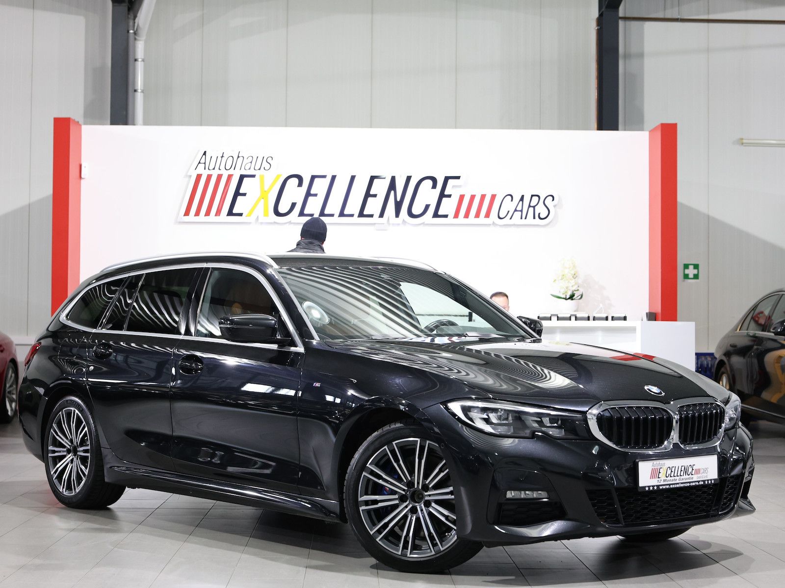 BMW 330d Touring xDrive M-SPORT BLACK &amp; BROWN / LED