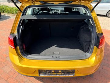 Volkswagen Golf - 5