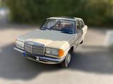 Mercedes-Benz W123 240D - Mercedes-Benz 240: 240d