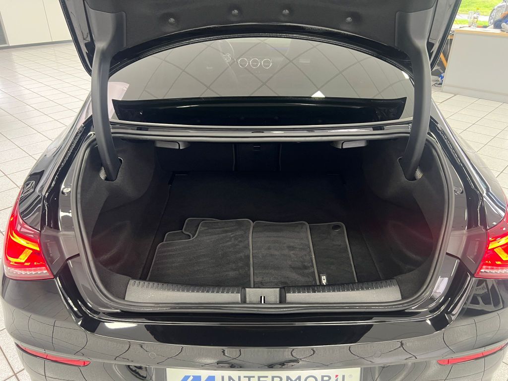 Mercedes-Benz CLA 35 AMG 4Matic*LED*PANO*BURMESTER*MBUX*KAM*