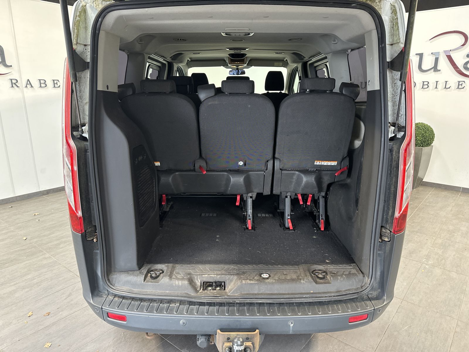 Fahrzeugabbildung Ford Tourneo Custom 300 L1 SHZ+PP+AHK+SH+BLUETOOTH+TE