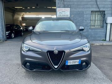 Alfa-Romeo Stelvio - 2