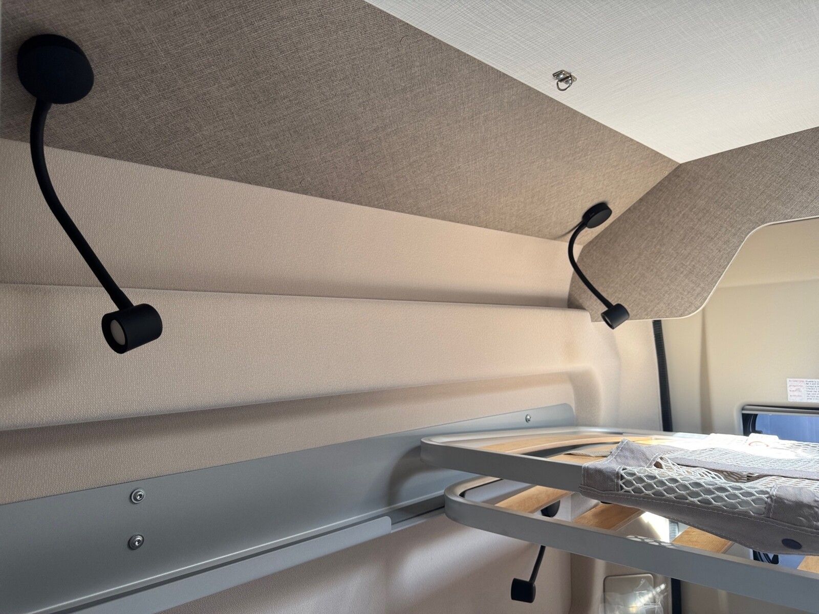 Fahrzeugabbildung Karmann Davis Lifestyle DA 591 LS Markise Combi D6E