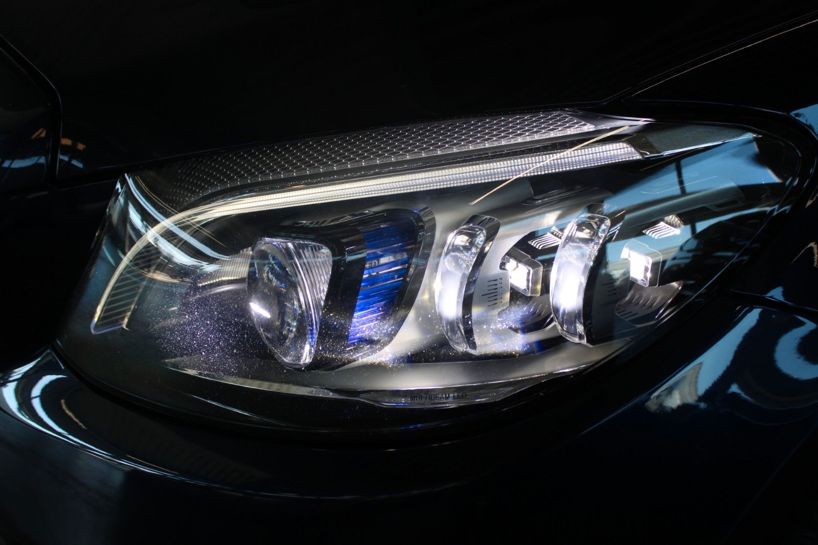 Fahrzeugabbildung Mercedes-Benz C 200 T 9-G Tronic Avantgarde MHEV LED AHK CAM