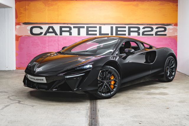 McLaren ARTURA COUPE STOCK LIKE NEW PERFECT CONDITION