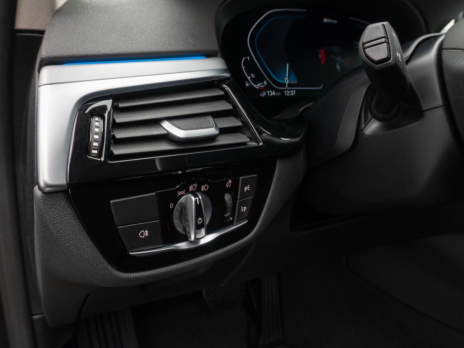 Fahrzeugabbildung BMW 530e Alarm DAB HiFi Komfort Kamera DriveAs Sport