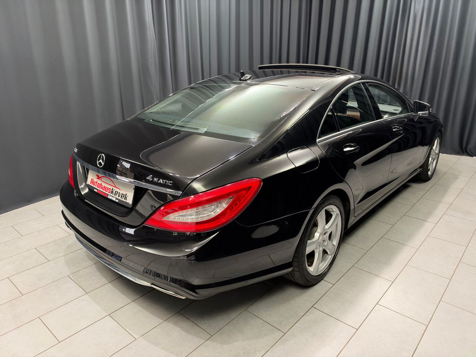 Fahrzeugabbildung Mercedes-Benz CLS 500 |AMG-LINE|H/K|PANO|AIR-MATIC|DE-FZG