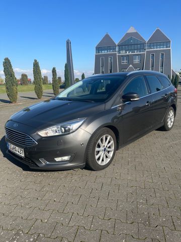 Ford Focus 2,0 TDCi Titanium Scheckheft bei Ford 