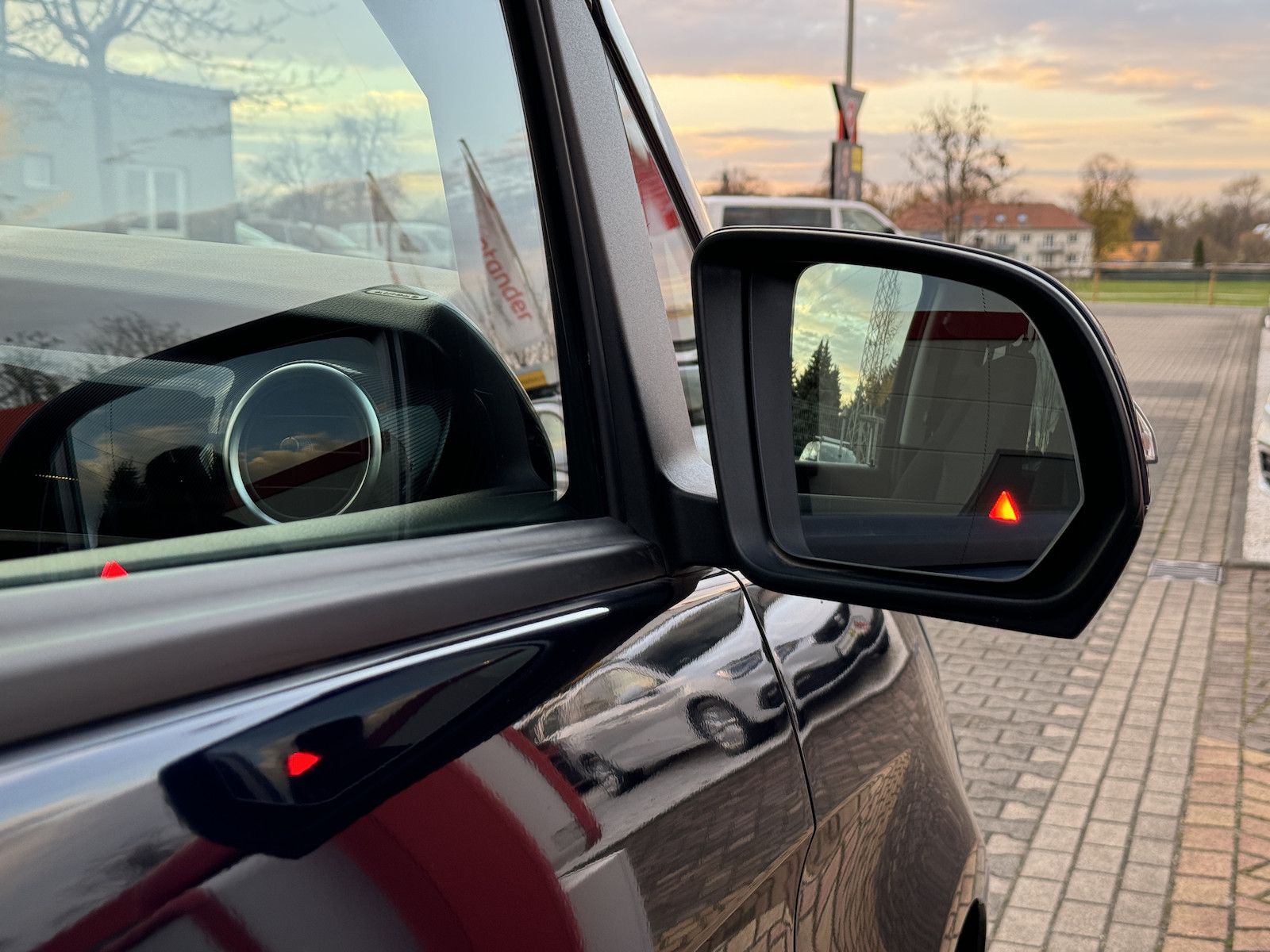 Fahrzeugabbildung Mercedes-Benz V 220 d EDITION/LED/Navi/DAB/Cam/Spur/Side/AHK/
