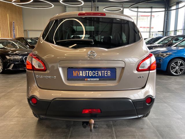 Nissan Qashqai+2 2.0 dCi 3604x4 Aut.*NAVI*AHK*PANO*