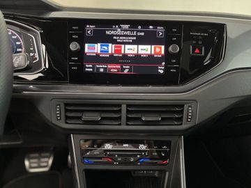 Fotografie 20 des VW Polo 2.0 TSI DSG GTI