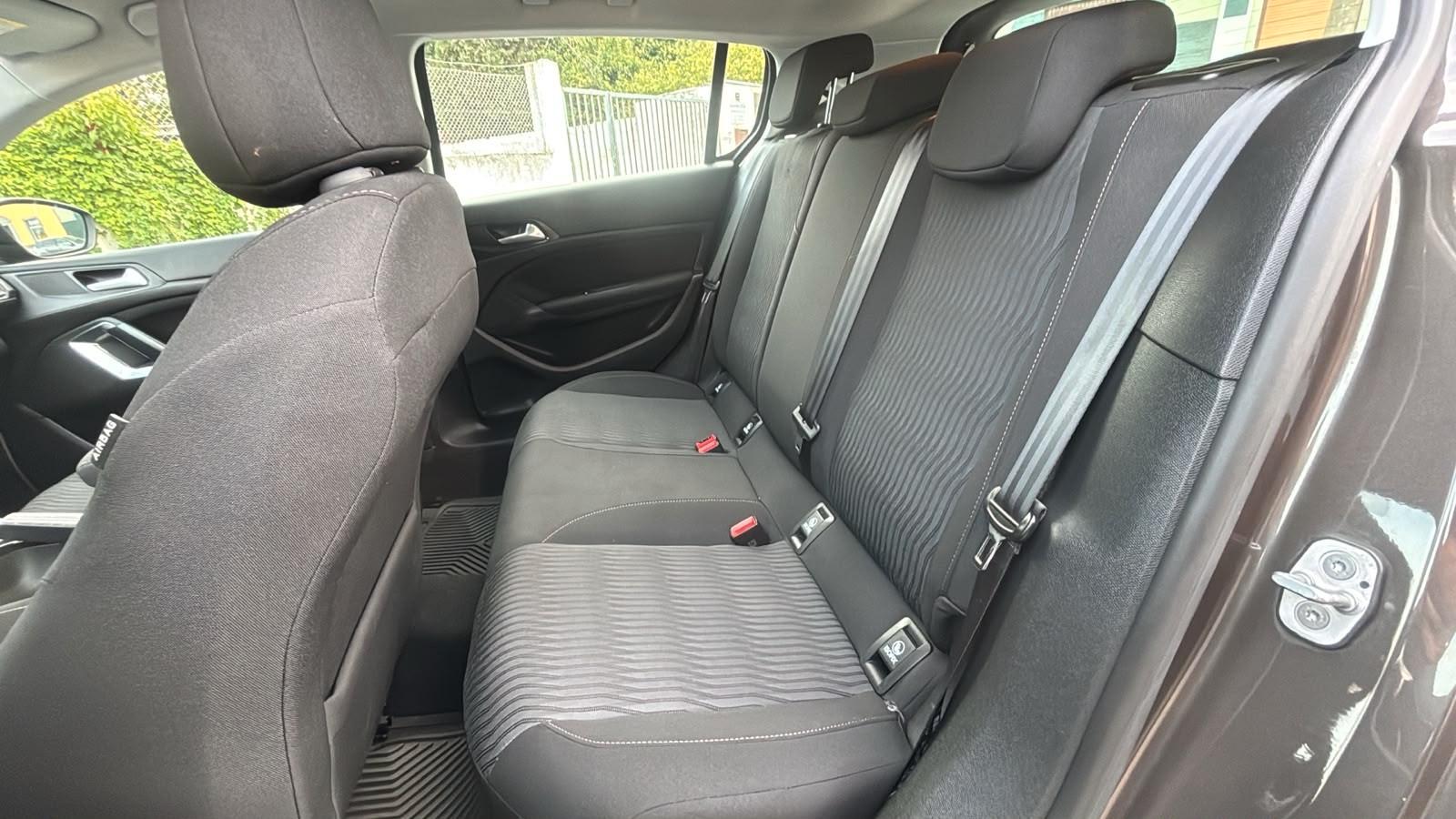 Peugeot 308 Active *1.2 Benzin* *Gut gepflegt*