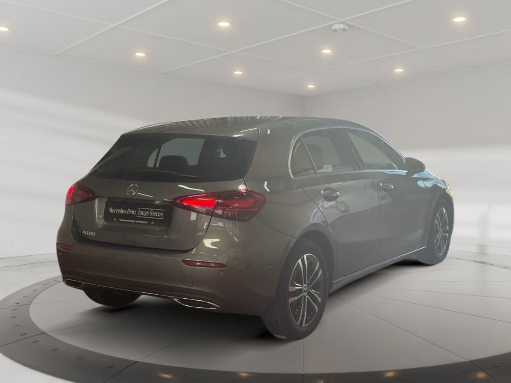 Mercedes-Benz A 180 Progressive MBUX Progressive Carbon Wide foto 5