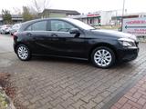 Mercedes-Benz A 180 Style Klima Navi SHZ Parkassistent - Mercedes-Benz A-Klasse: Schwarz