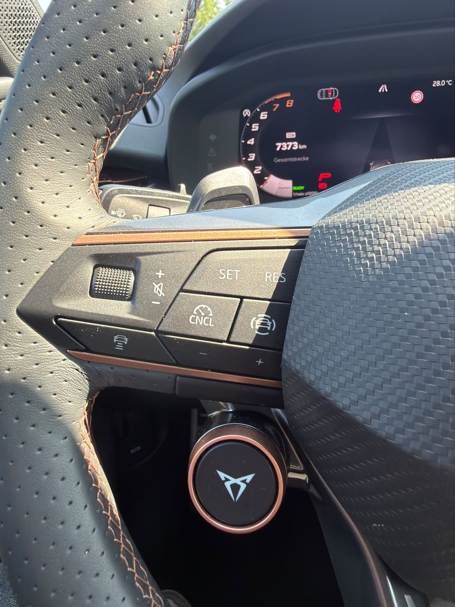 Иллюстрация автомобиля CUPRA Terramar 1.5 eTSIEDGE 360°SENN*19 "MEMORY*LED