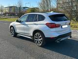 BMW X1 sDrive20i Sport Line, Pano, AHK, HUD, LED - BMW X-Reihe von privat