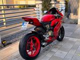 Ducati Panigale V2 1299 S unfallfrei mit frische Desmo - DUCATI DESMO