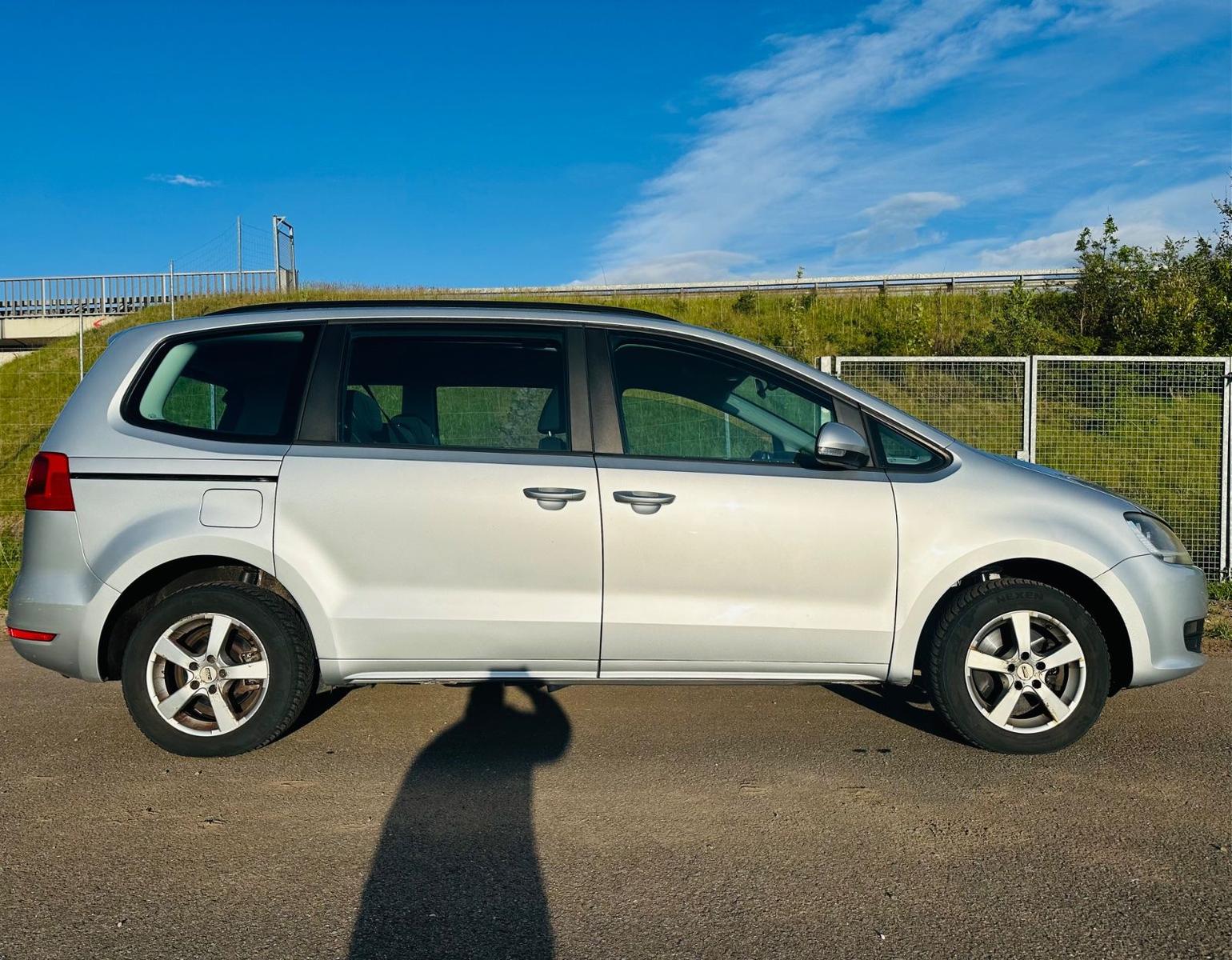 Volkswagen Sharan 2011 — photo 5