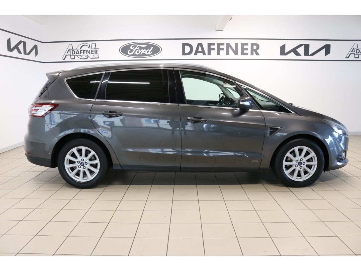 Fahrzeugabbildung Ford S-Max Titanium AWD 2.0 TDCi Automatik LED/Navi