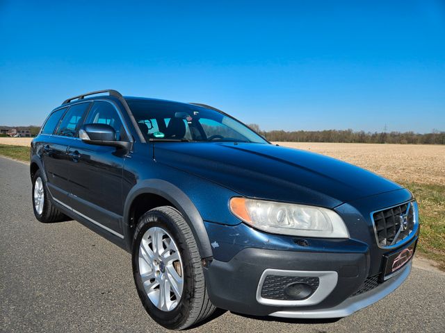 Volvo XC70/ 2.4 Summum/ AWD/ Automatik / Leder / Navi