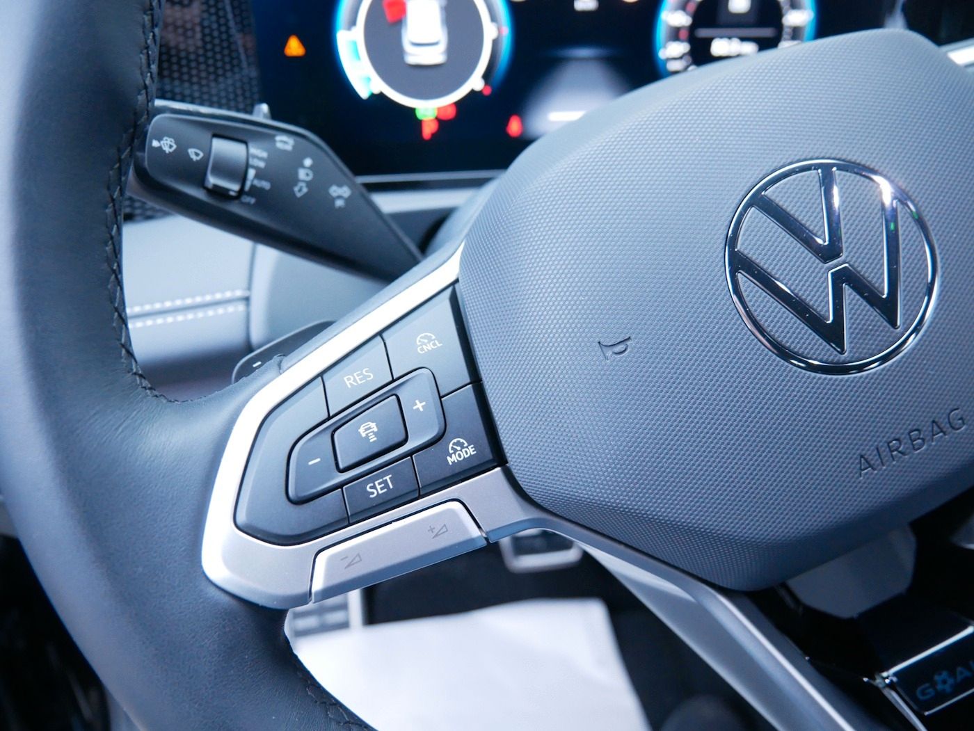 Fahrzeugabbildung Volkswagen Tiguan 2.0 TDI GOAL NEU55T DSG AHK Matrix Kamera