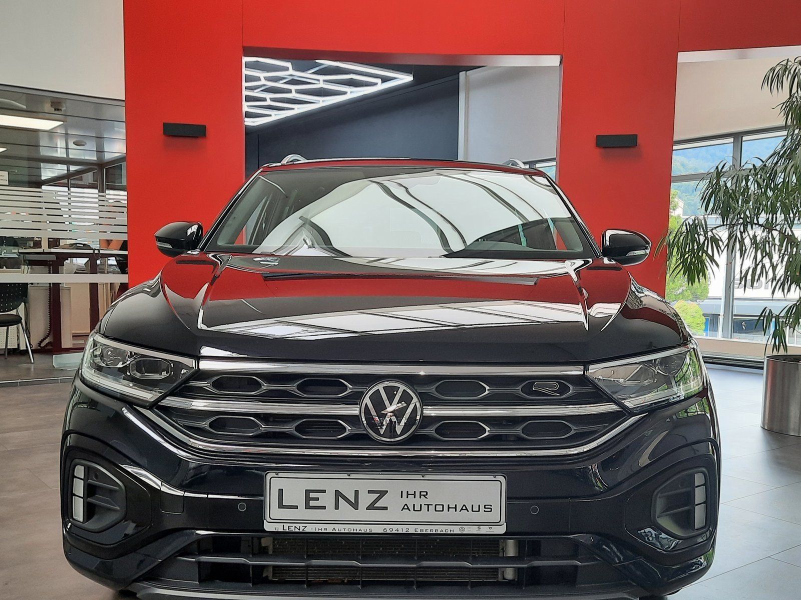 Fahrzeugabbildung Volkswagen T-Roc R-Line TSI DSG *AHK*Cam*Navi*LED*PDC*ACC*