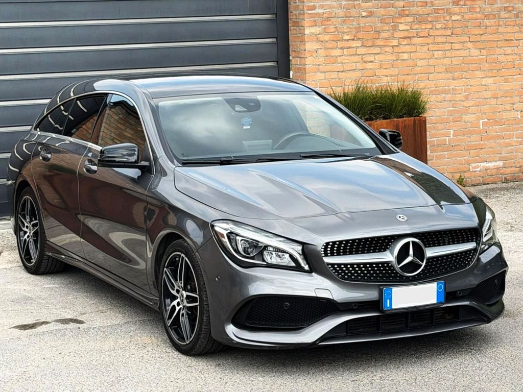 Image of Mercedes-Benz CLA 200