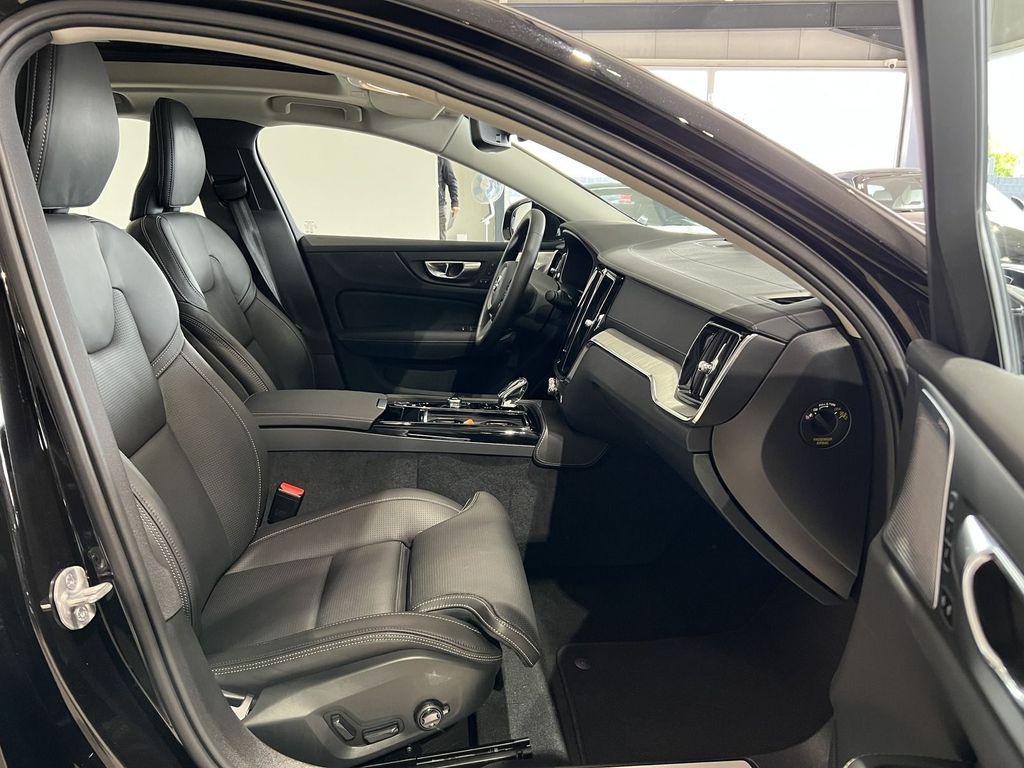 Volvo S60 T8 Ultimate Dark Recharge AWD B&W Massage
