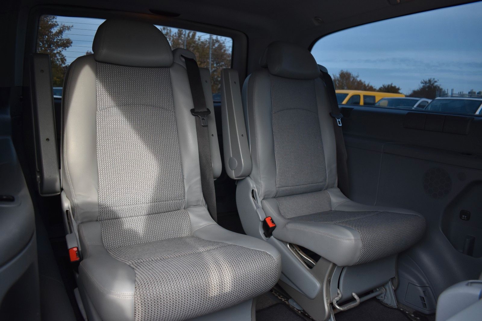 Fahrzeugabbildung Mercedes-Benz Viano 2.2 CDI extralang KLIMA/PDC/AHK/6 Sitze