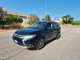 Mitsubishi Outlander 2.2 DI-D 4WD Instyle Plus S - Mitsubishi Outlander: Instyle