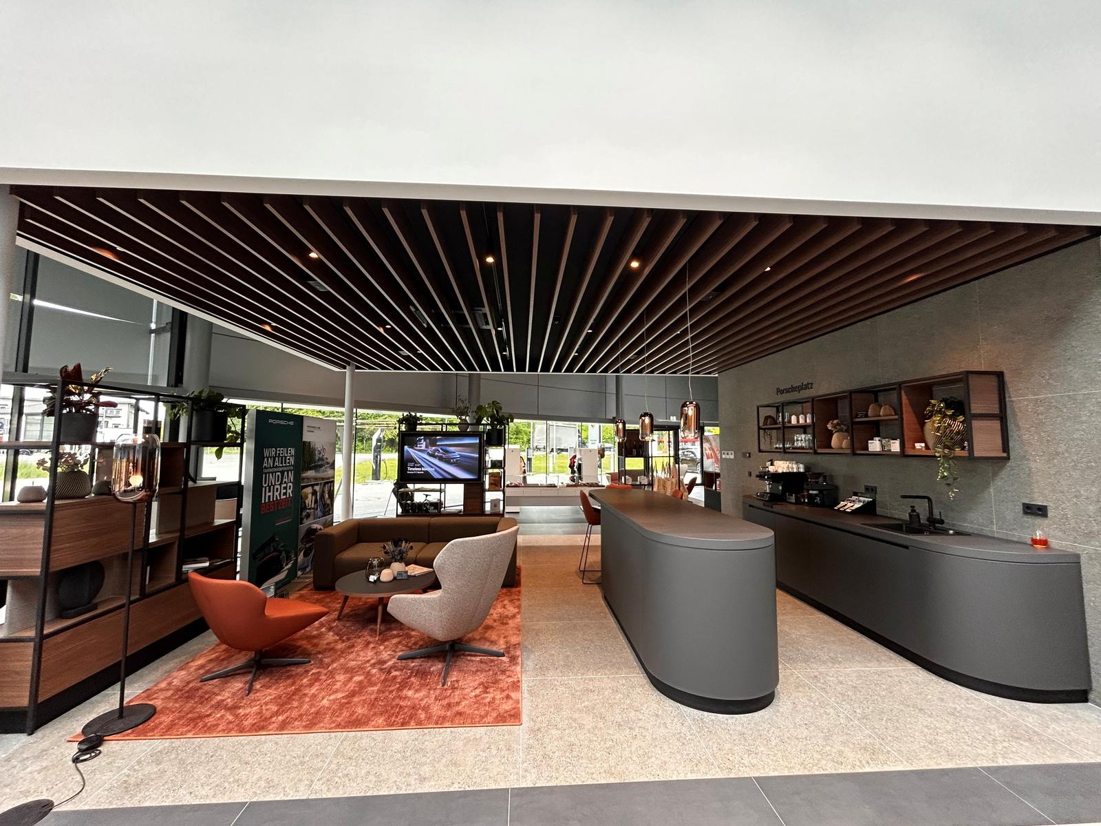 showroom-image-bottom