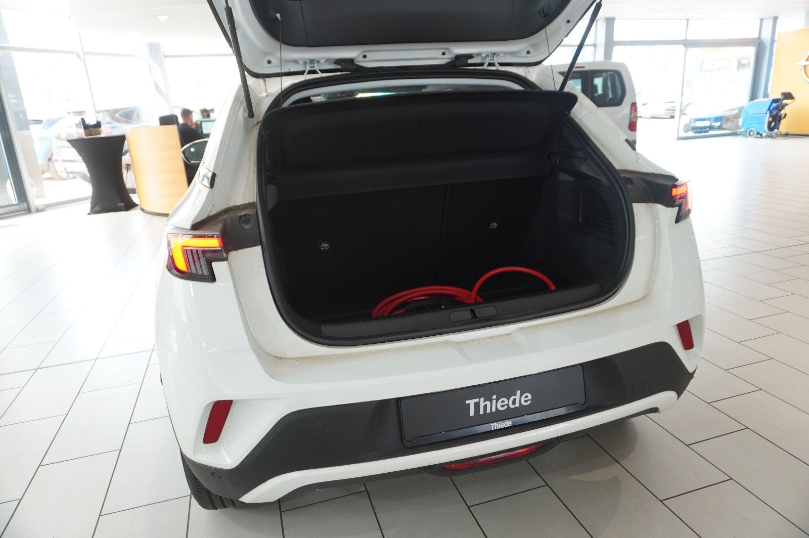 Fahrzeugabbildung Opel Mokka-e EDITION 1-PHASIG LED/KAMERA/SHZ/VIRT/DAB