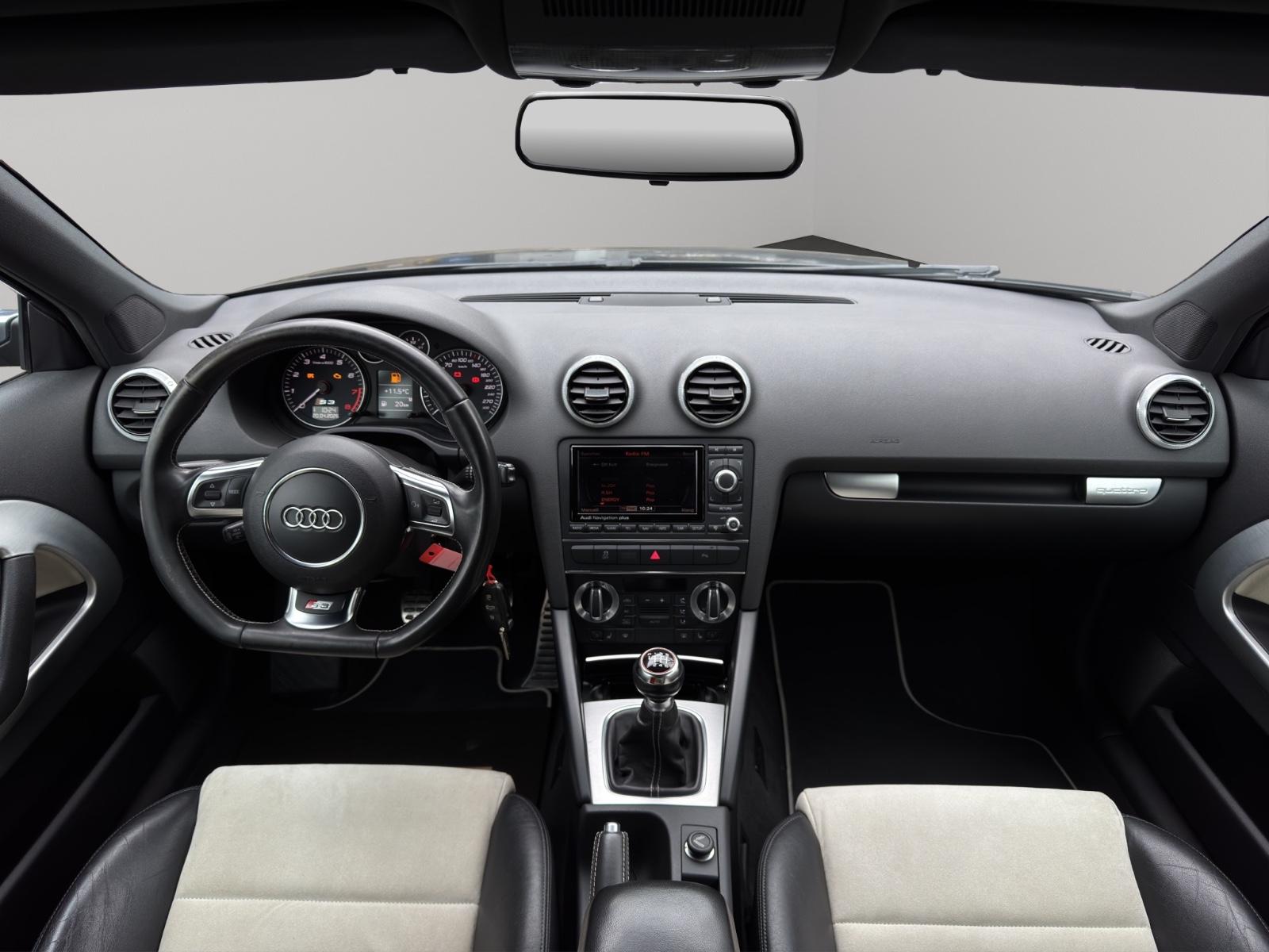 Audi S3 2.0 TFSI 265 ch BVM quattro / Alcantara-Cuir / Xénon / GPS MMI Plus / Sièges chauffants