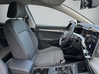 Volkswagen Golf VIII 1.5TSI Life RKam Totwinkel HuD Navi