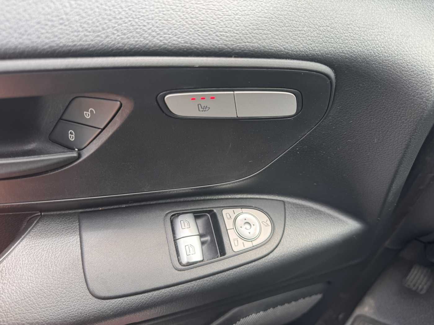Fahrzeugabbildung Mercedes-Benz eVito 112 Klima Kamera Navi SHZ Tempomat