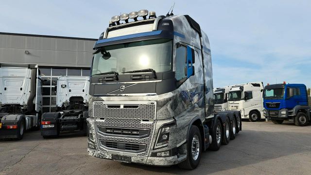 Volvo FH 84 TR 10x4  !!NEUER MOTOR!!