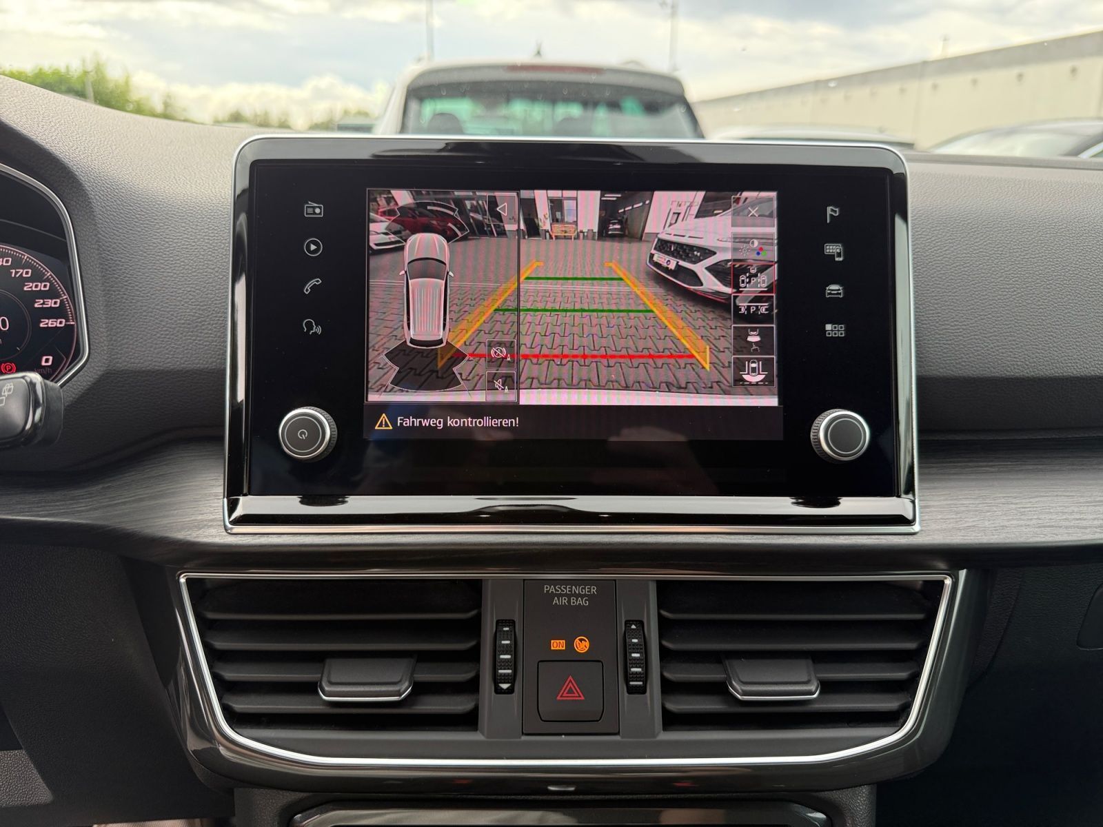 Fahrzeugabbildung SEAT Tarraco 2.0 TDI Xcellence 4Drive AHK 20" BEATS