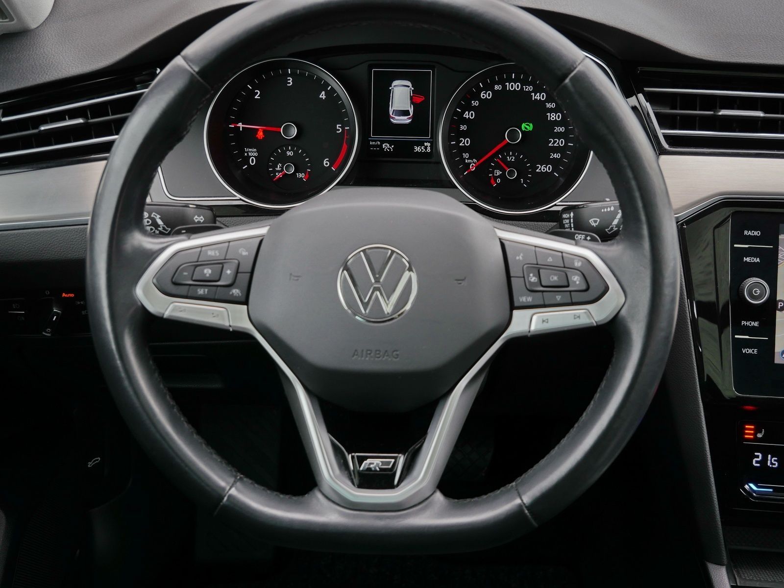 Volkswagen Passat Variant - Bild 9