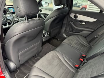 Mercedes-Benz C 300 AMG Lim.+Night+LED+AHK+Navi+WR