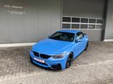 BMW M4 Cabrio//HUD//H&K//Navi - blaue BMW M4