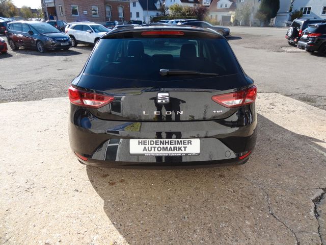 Fahrzeugabbildung Seat Leon Style/Automatik/1.Hd/Navi/PDC/80TKM/