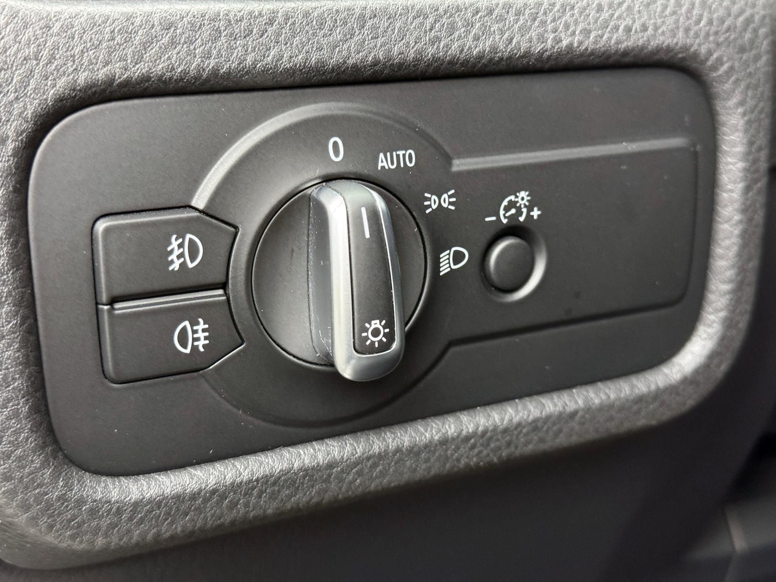 Fahrzeugabbildung Volkswagen 3.0 TDI R-LINE/4MOTION/STANDHZ/LUFT/KEY/AHK/360°