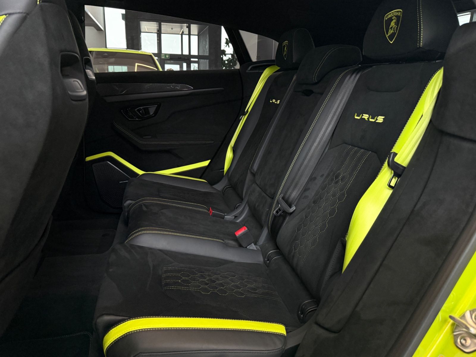 Urus 4.0 V8 Performante Full Carbon Ad Personam