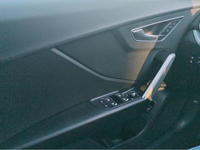 Q2 35 TFSI S line S-tronic