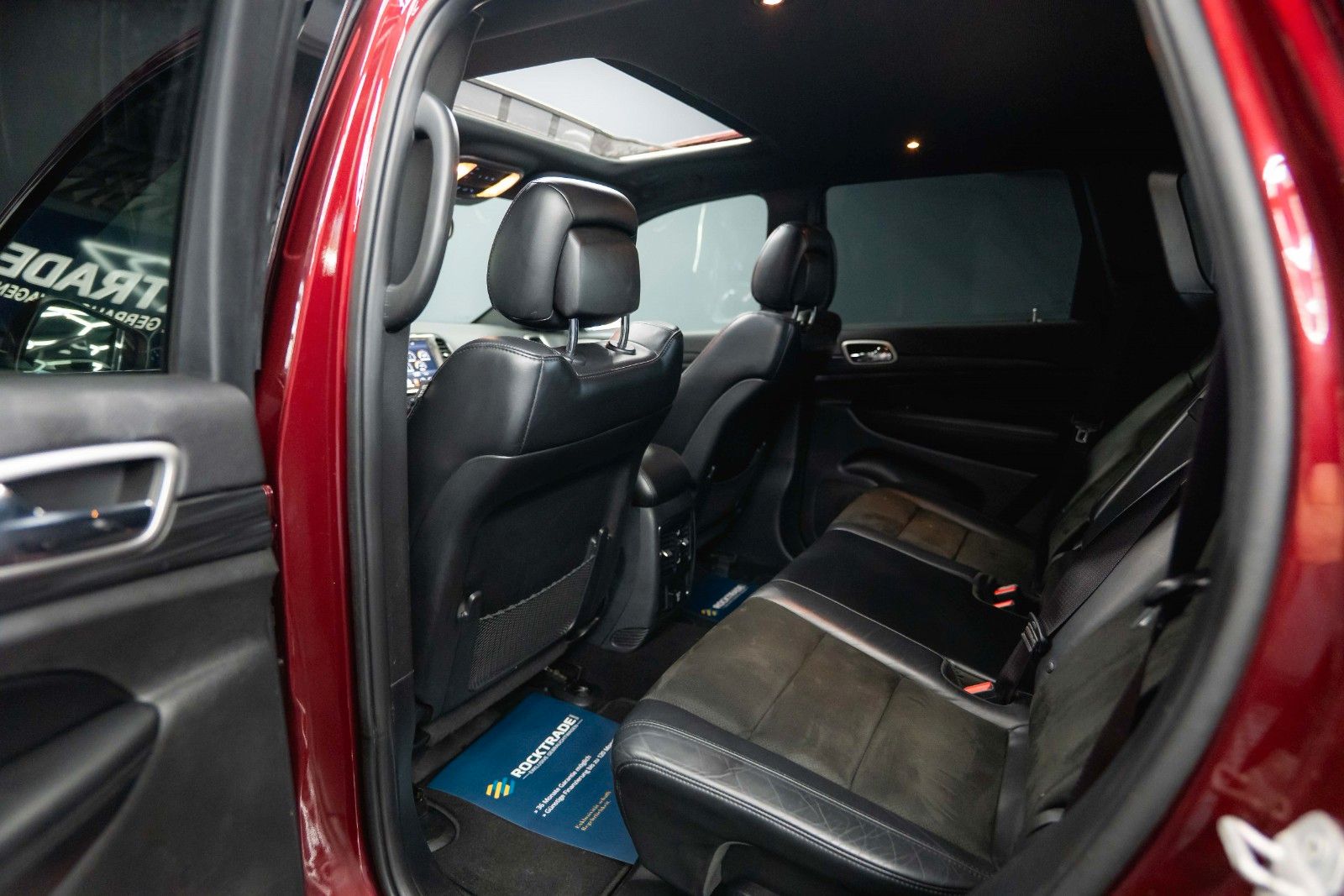 Fahrzeugabbildung Jeep Grand Cherokee 3.6 4x4 Altitude *Pano*CarPlay*